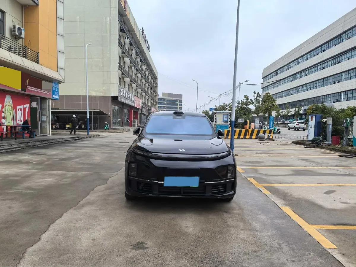 2024 Li L8 Range Extended 154HP REEV 42.8KWH,autocango,china used car exporter,china ev exporter,chinese used car exporter,chinese used ev exporter