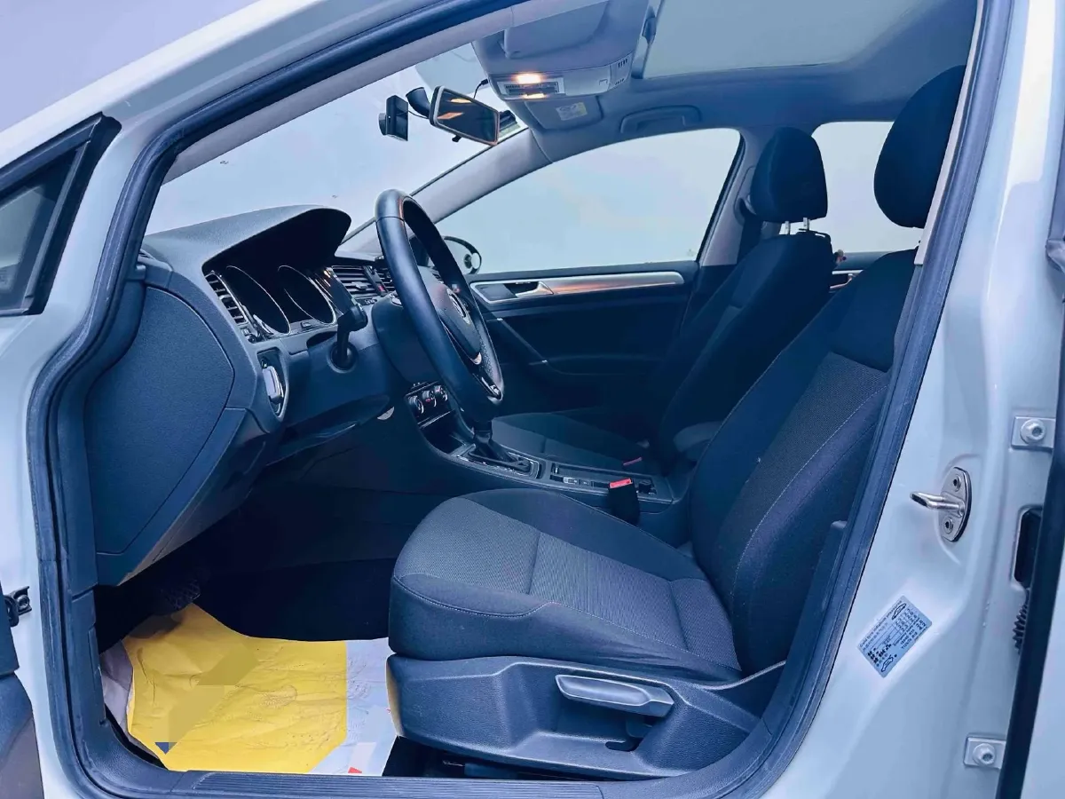 2020 Volkswagen Golf 1.2T 116HP L4 7DCT,autocango,china used car exporter,china ev exporter,chinese used car exporter,chinese used ev exporter