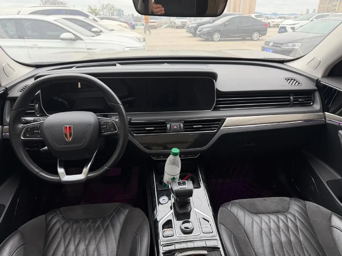 2022 HongQi HS5 2.0T 224HP L4 6AT,autocango,china used car exporter,china ev exporter,chinese used car exporter,chinese used ev exporter