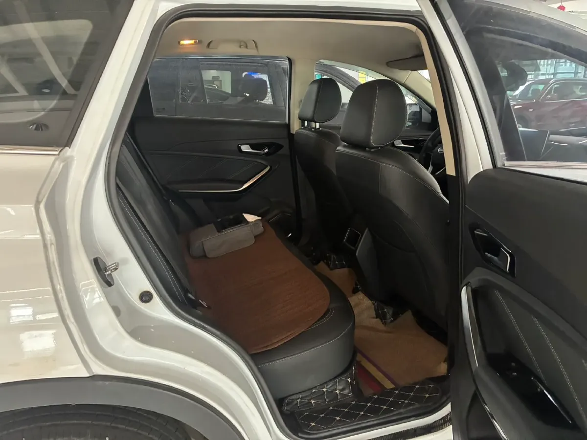 2018 FAW Senia R9 1.2T 143HP L4 7DCT,autocango,china used car exporter,china ev exporter,chinese used car exporter,chinese used ev exporter