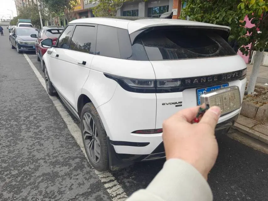 2023 Land Rover Range Rover Evoque 2.0T 249HP L4 9AT,autocango,china used car exporter,china ev exporter,chinese used car exporter,chinese used ev exporter