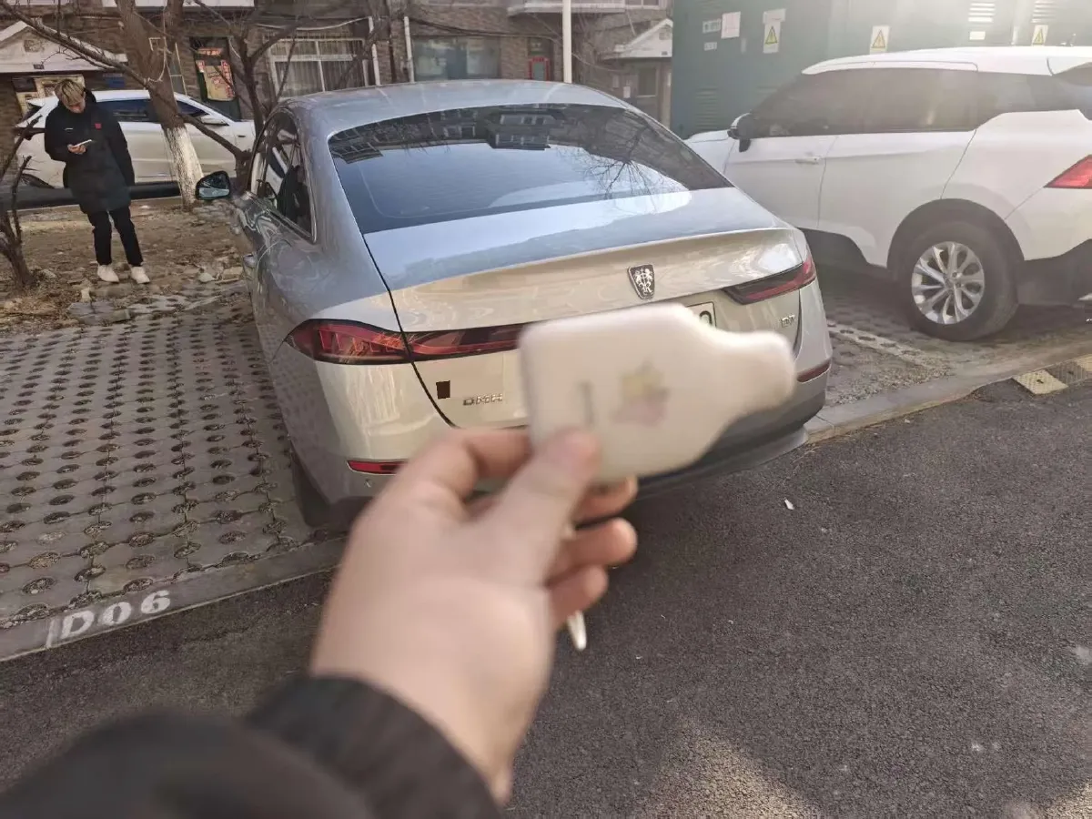 2023 Roewe D7 1.5L 112HP L4 1DHT PHEV 21.4KWH,autocango,china used car exporter,china ev exporter,chinese used car exporter,chinese used ev exporter