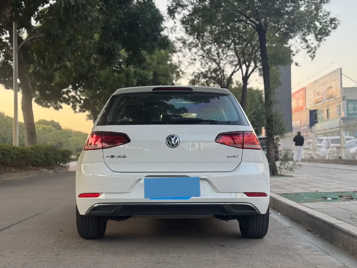 2019 Volkswagen Golf 1.6L 110HP L4 6AT,autocango,china used car exporter,china ev exporter,chinese used car exporter,chinese used ev exporter