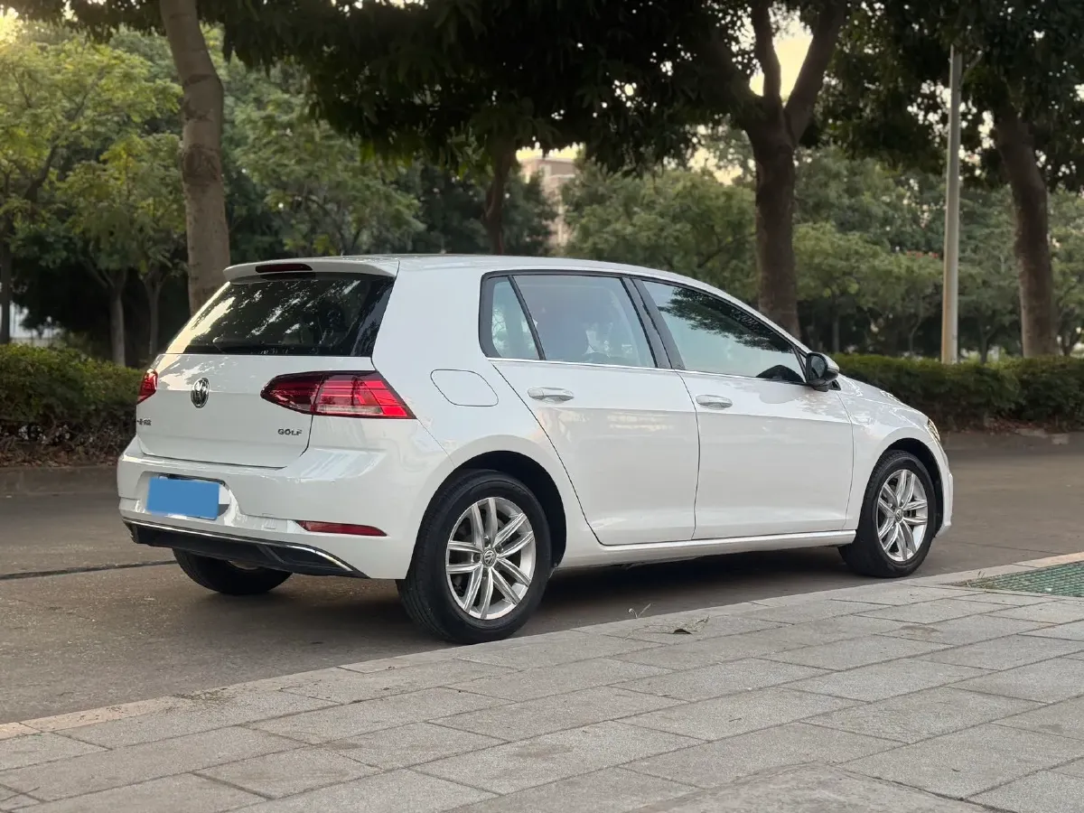 2019 Volkswagen Golf 1.6L 110HP L4 6AT,autocango,china used car exporter,china ev exporter,chinese used car exporter,chinese used ev exporter
