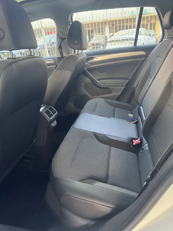 2019 Volkswagen Golf 1.6L 110HP L4 6AT,autocango,china used car exporter,china ev exporter,chinese used car exporter,chinese used ev exporter