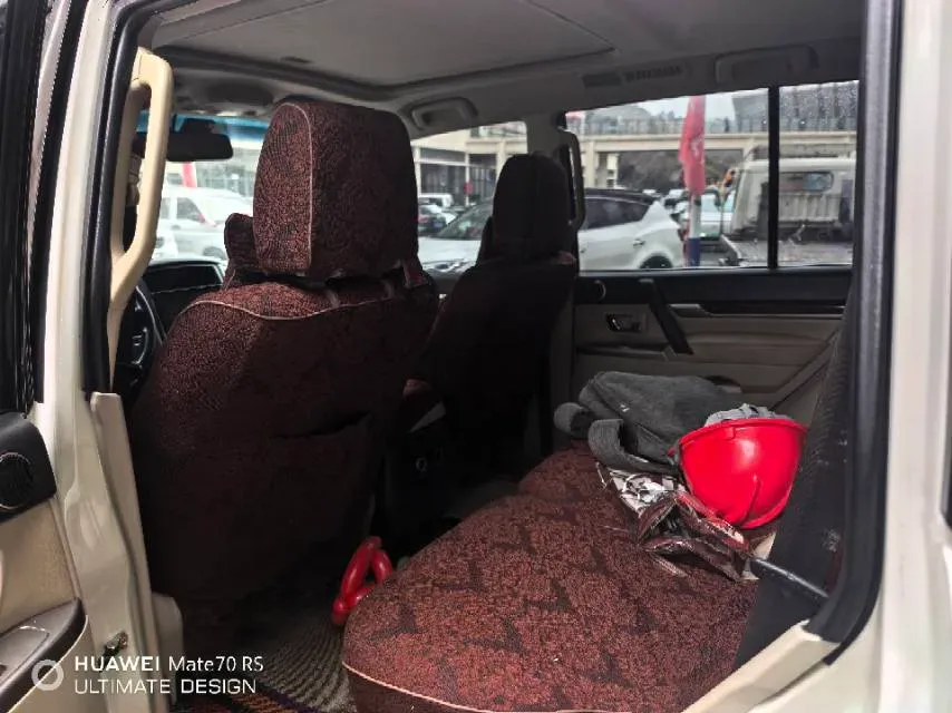 2018 Mitsubishi Pajero 3.0L 174HP V6 5AT,autocango,china used car exporter,china ev exporter,chinese used car exporter,chinese used ev exporter