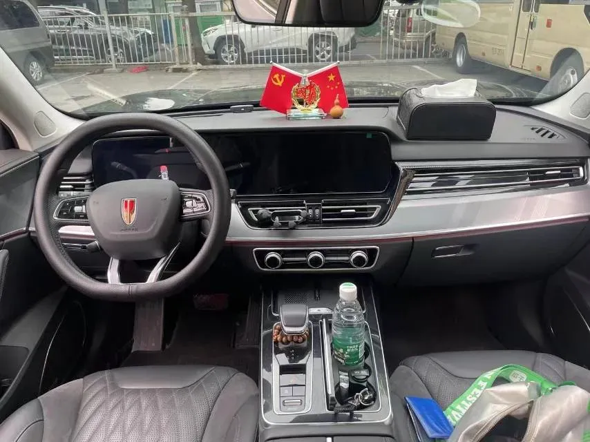 2023 HongQi HS5 2.0T 252HP L4 8AT,autocango,china used car exporter,china ev exporter,chinese used car exporter,chinese used ev exporter