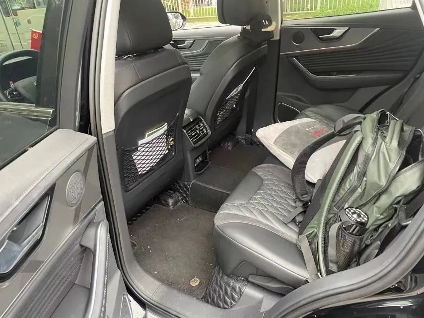 2023 HongQi HS5 2.0T 252HP L4 8AT,autocango,china used car exporter,china ev exporter,chinese used car exporter,chinese used ev exporter