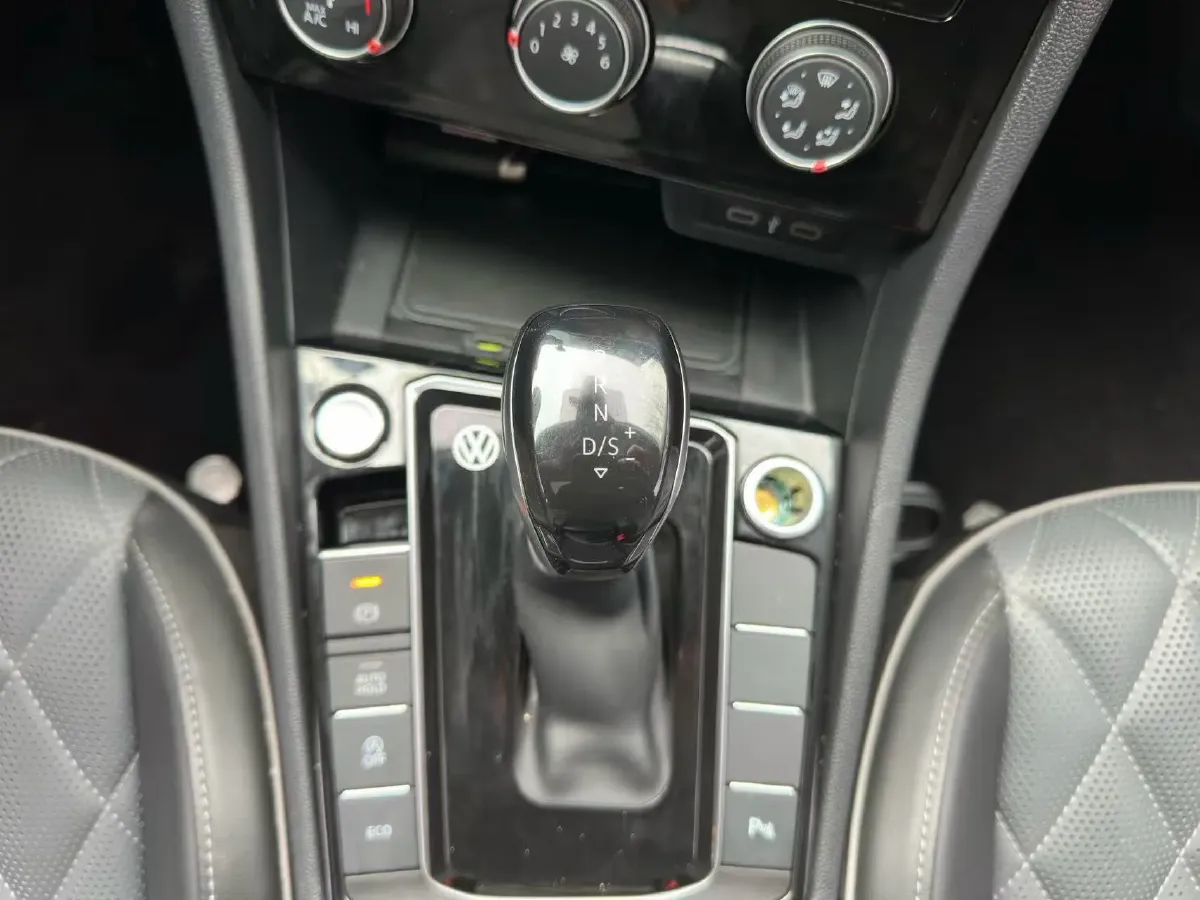 2023 Volkswagen Sagitar 1.5T 160HP L4 7DCT,autocango,china used car exporter,china ev exporter,chinese used car exporter,chinese used ev exporter