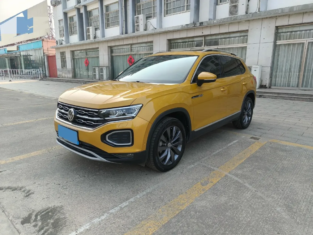 2019 Jeep Cherokee 2.0T 265HP L4 9AT,autocango,china used car exporter,china ev exporter,chinese used car exporter,chinese used ev exporter