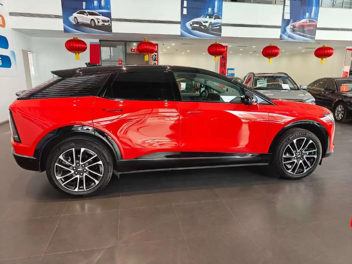 2024 Cadillac OPTIQ BEV 79.7KWH,autocango,china used car exporter,china ev exporter,chinese used car exporter,chinese used ev exporter