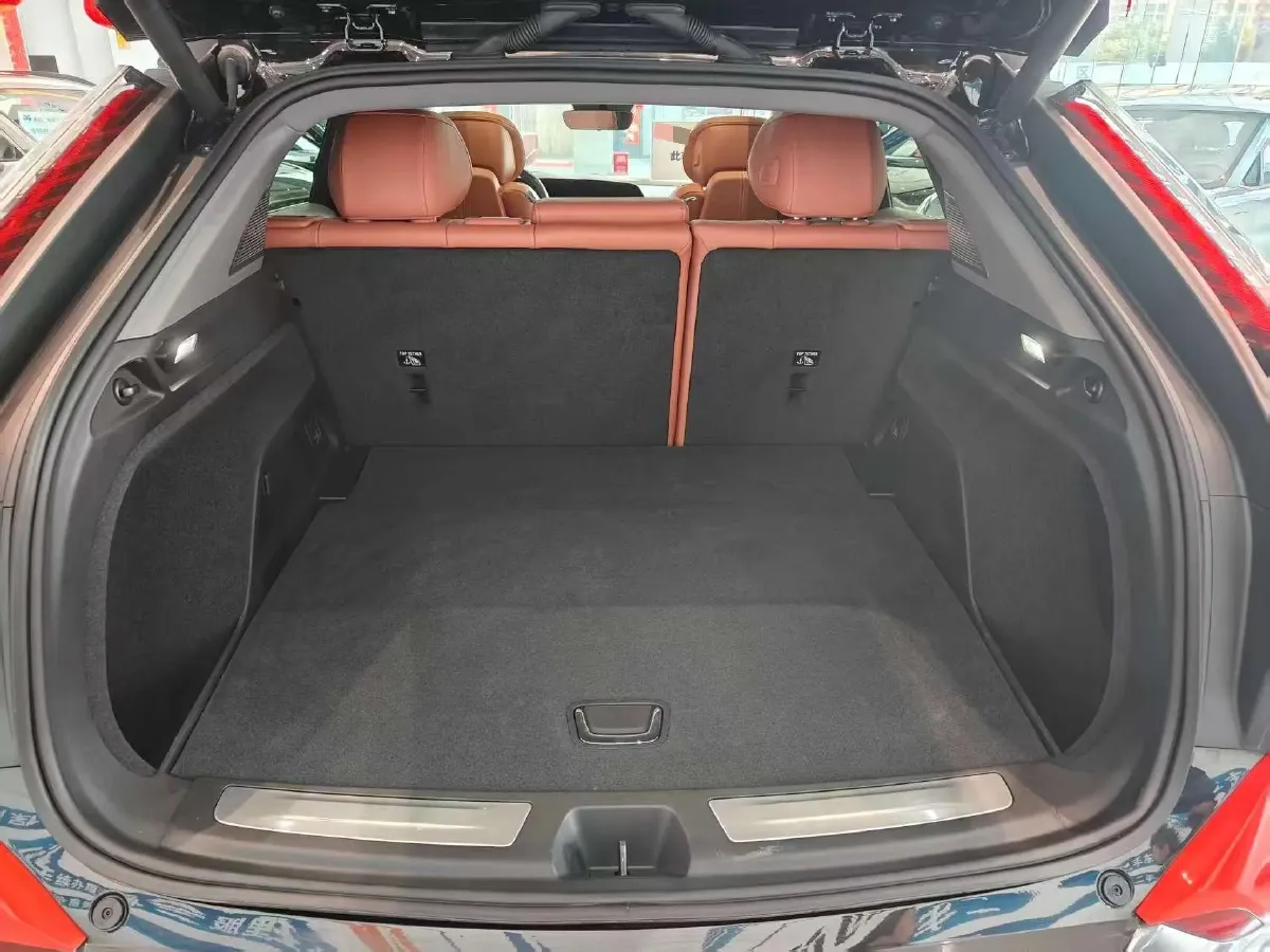 2024 Cadillac OPTIQ BEV 79.7KWH,autocango,china used car exporter,china ev exporter,chinese used car exporter,chinese used ev exporter