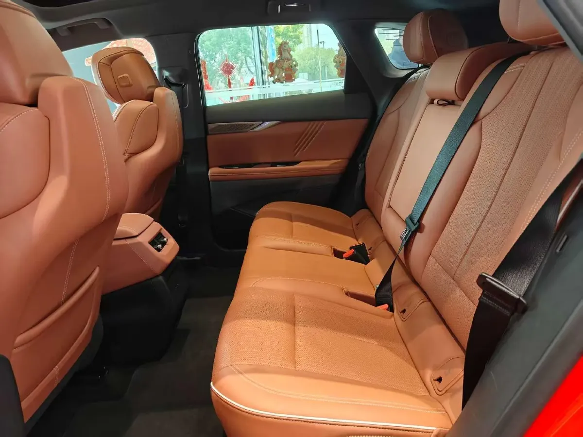 2024 Cadillac OPTIQ BEV 79.7KWH,autocango,china used car exporter,china ev exporter,chinese used car exporter,chinese used ev exporter