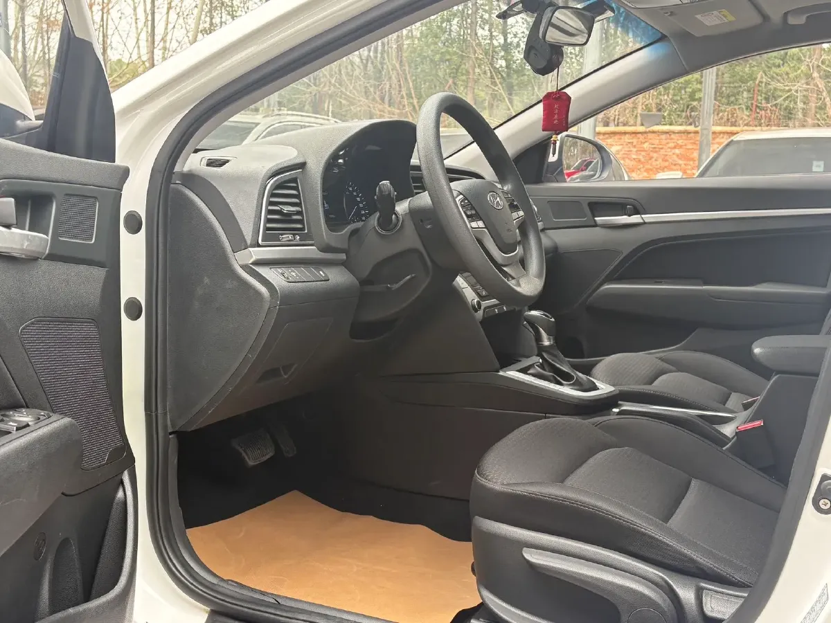 2016 Hyundai Elantra 1.6L 130HP L4 6AT,autocango,china used car exporter,china ev exporter,chinese used car exporter,chinese used ev exporter