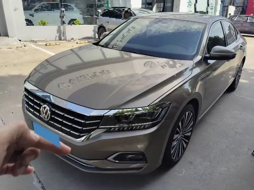 2020 Volkswagen Passat 2.0T 186HP L4 7DCT,autocango,china used car exporter,china ev exporter,chinese used car exporter,chinese used ev exporter
