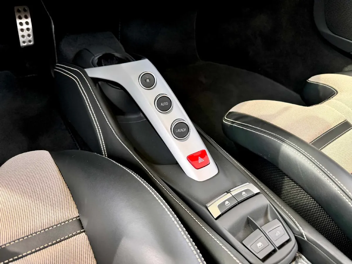 2015 Ferrari 488 3.9T 670HP V8 7DCT,autocango,china used car exporter,china ev exporter,chinese used car exporter,chinese used ev exporter