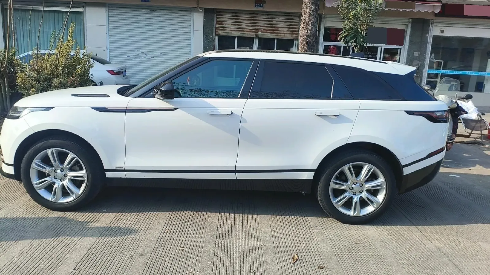 2020 Land Rover Range Rover Velar 2.0T 250HP L4 8AT,autocango,china used car exporter,china ev exporter,chinese used car exporter,chinese used ev exporter
