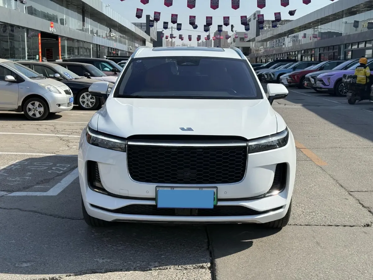 2021 Li ONE Range Extended 131HP REEV 40.5KWH,autocango,china used car exporter,china ev exporter,chinese used car exporter,chinese used ev exporter