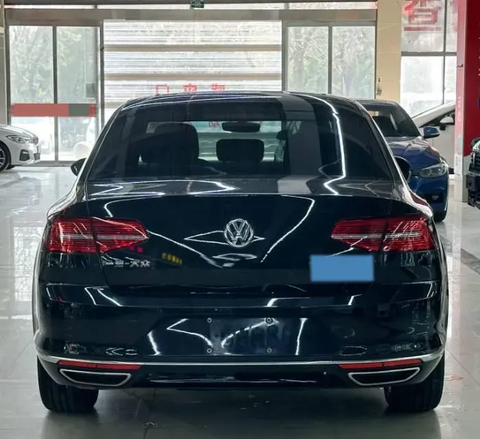 2018 Volkswagen Magotan 1.8T 180HP L4 7DCT,autocango,china used car exporter,china ev exporter,chinese used car exporter,chinese used ev exporter