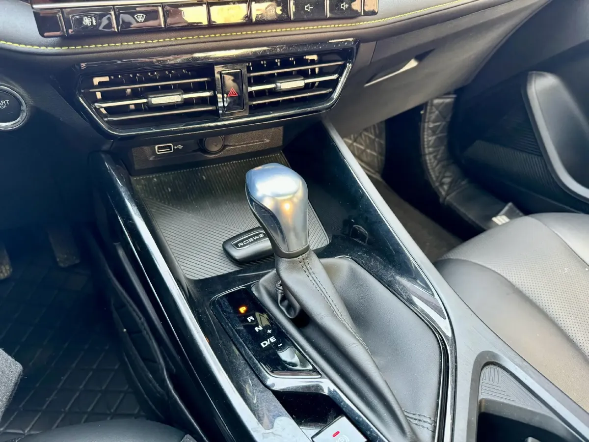 2021 Roewe i5 1.5L 120HP L4 CVT,autocango,china used car exporter,china ev exporter,chinese used car exporter,chinese used ev exporter