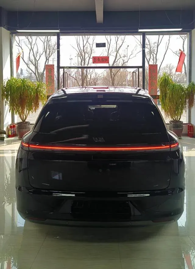 2023 Li L7 Range Extended 154HP REEV 40.9KWH,autocango,china used car exporter,china ev exporter,chinese used car exporter,chinese used ev exporter