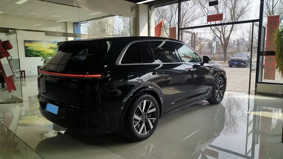 2023 Li L7 Range Extended 154HP REEV 40.9KWH,autocango,china used car exporter,china ev exporter,chinese used car exporter,chinese used ev exporter