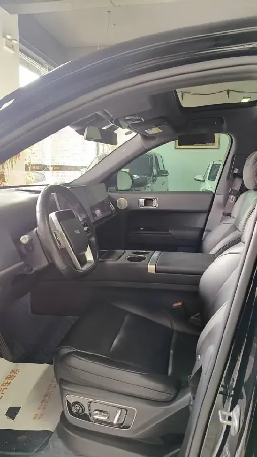 2023 Li L7 Range Extended 154HP REEV 40.9KWH,autocango,china used car exporter,china ev exporter,chinese used car exporter,chinese used ev exporter