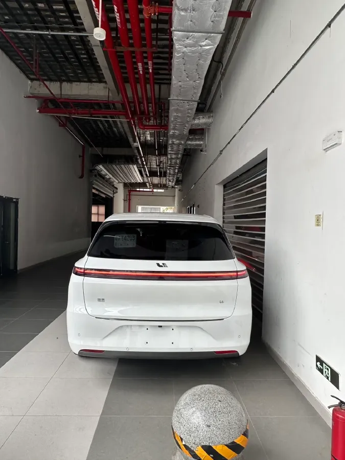 2024 Li L6 Range Extended 154HP L4 REEV 36.8KWH,autocango,china used car exporter,china ev exporter,chinese used car exporter,chinese used ev exporter