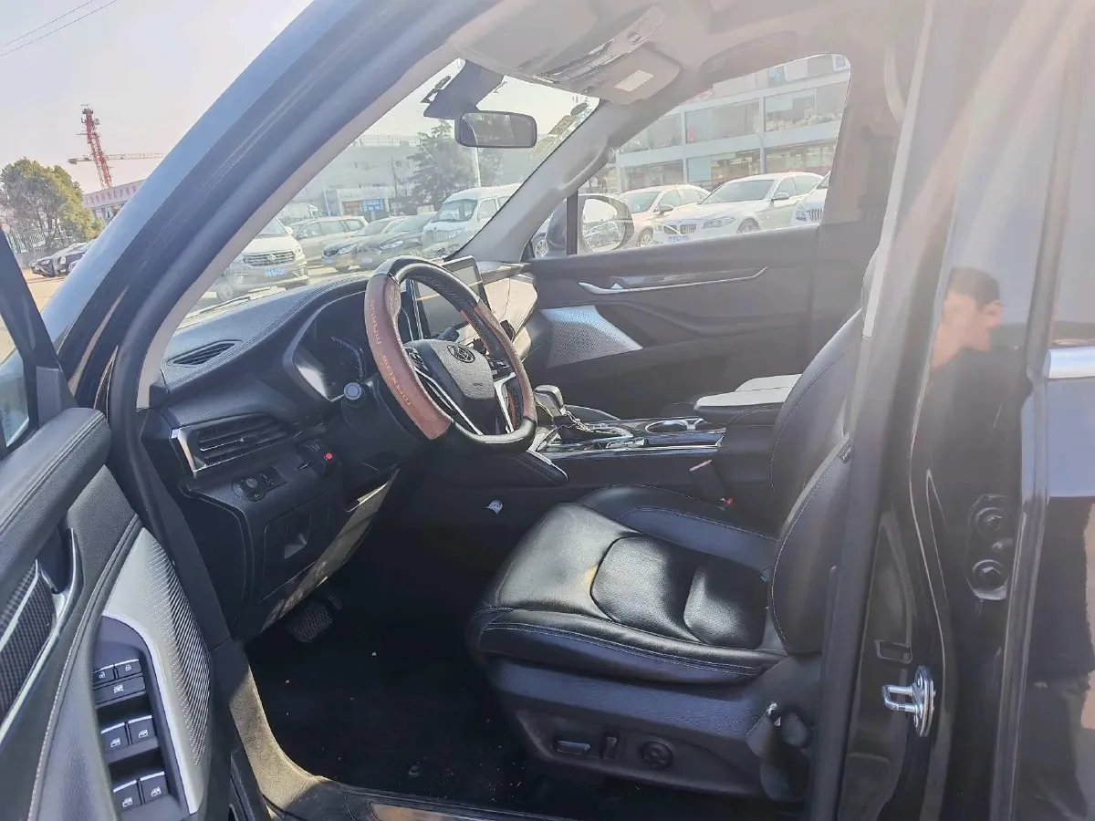 2017 MAXUS D90 2.0T 224HP L4 6AT,autocango,china used car exporter,china ev exporter,chinese used car exporter,chinese used ev exporter