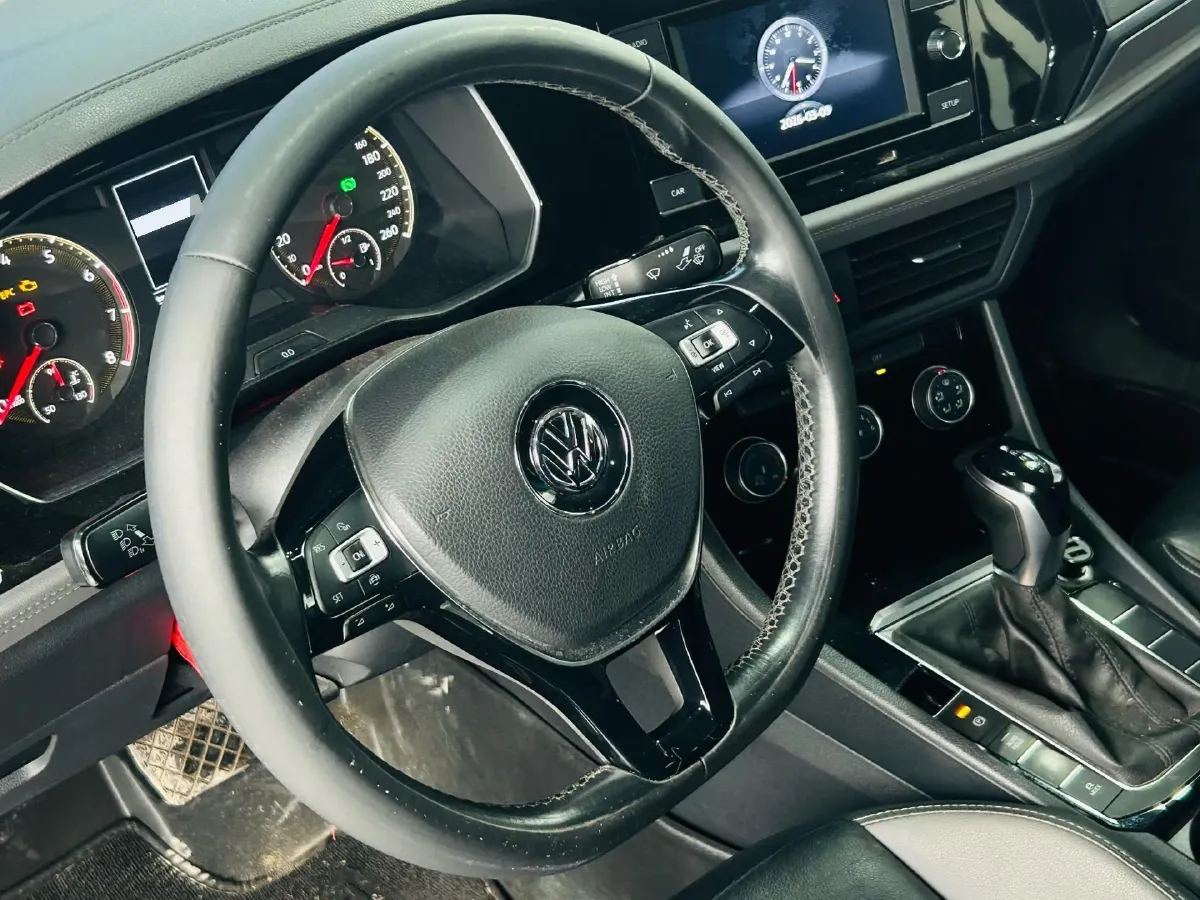 2019 Jeep Renegade 1.3T 173HP L4 7DCT,autocango,china used car exporter,china ev exporter,chinese used car exporter,chinese used ev exporter