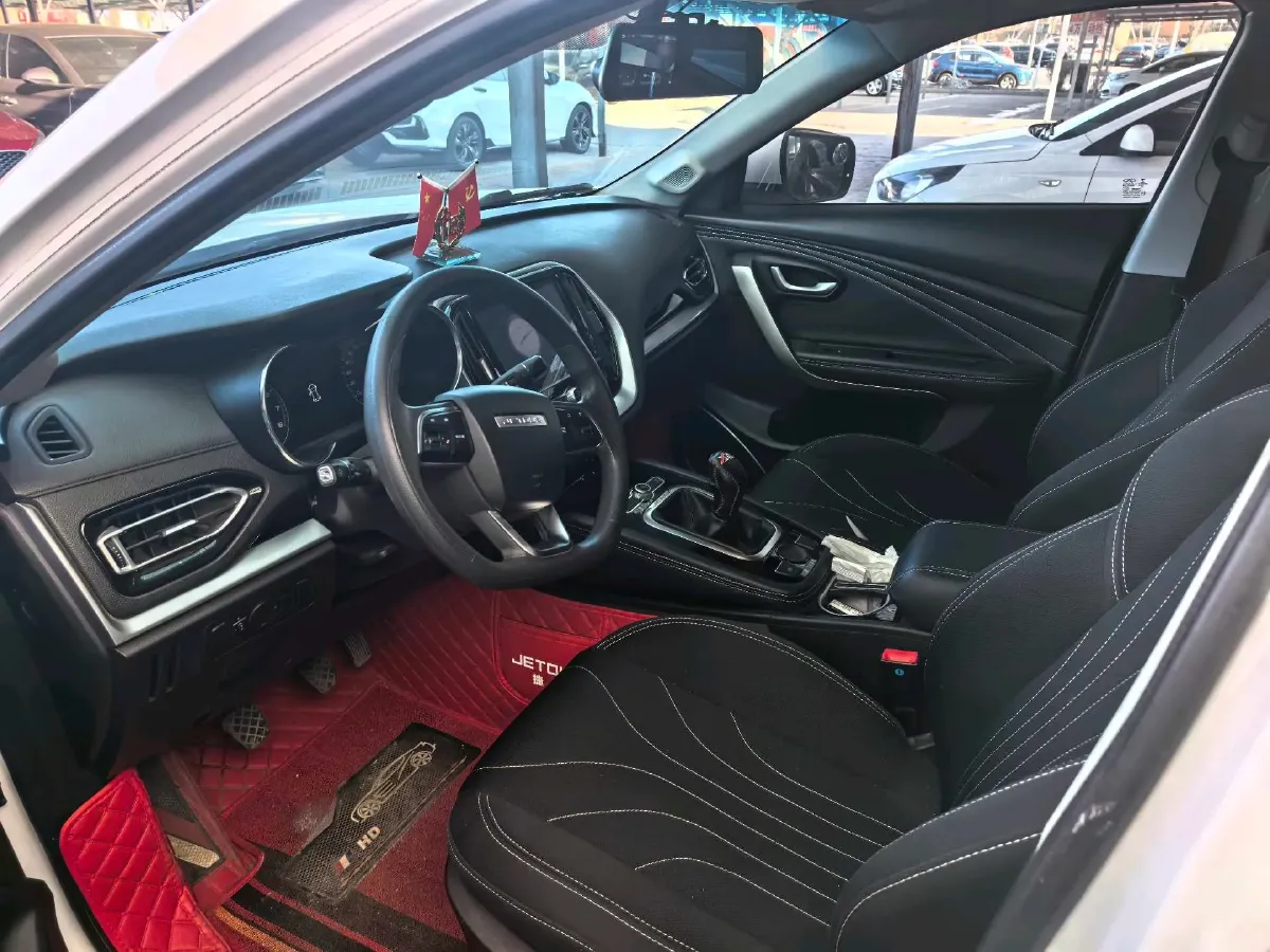 2018 Jetour X70 1.5T 147HP L4 5MT,autocango,china used car exporter,china ev exporter,chinese used car exporter,chinese used ev exporter
