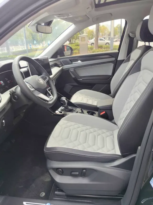 2024 Volkswagen Tayron 2.0T 186HP L4 7DCT,autocango,china used car exporter,china ev exporter,chinese used car exporter,chinese used ev exporter