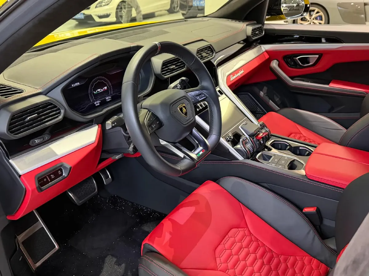 2021 Lamborghini Urus 4.0T 641HP V8 8AT,autocango,china used car exporter,china ev exporter,chinese used car exporter,chinese used ev exporter