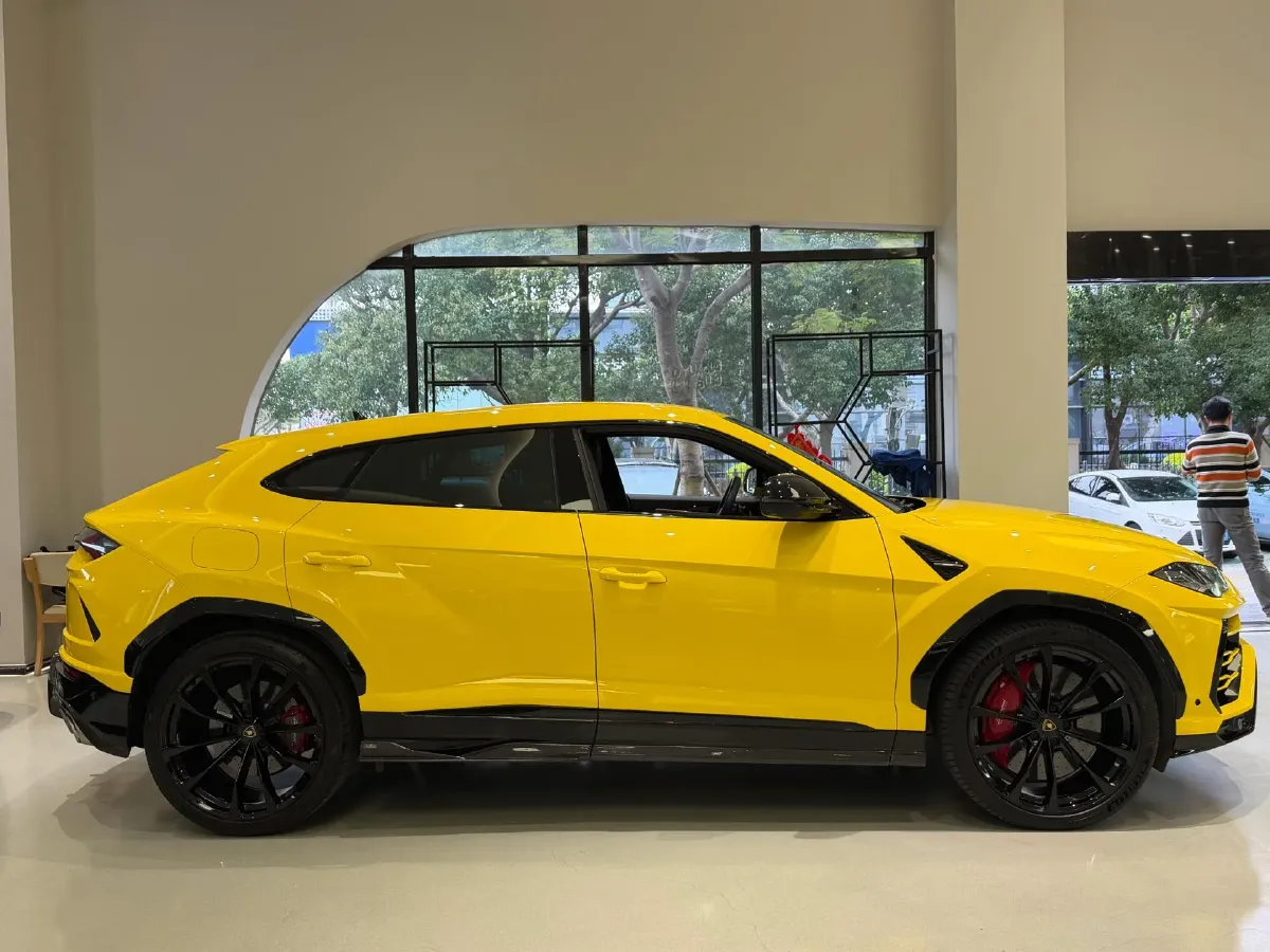 2021 Lamborghini Urus 4.0T 641HP V8 8AT,autocango,china used car exporter,china ev exporter,chinese used car exporter,chinese used ev exporter