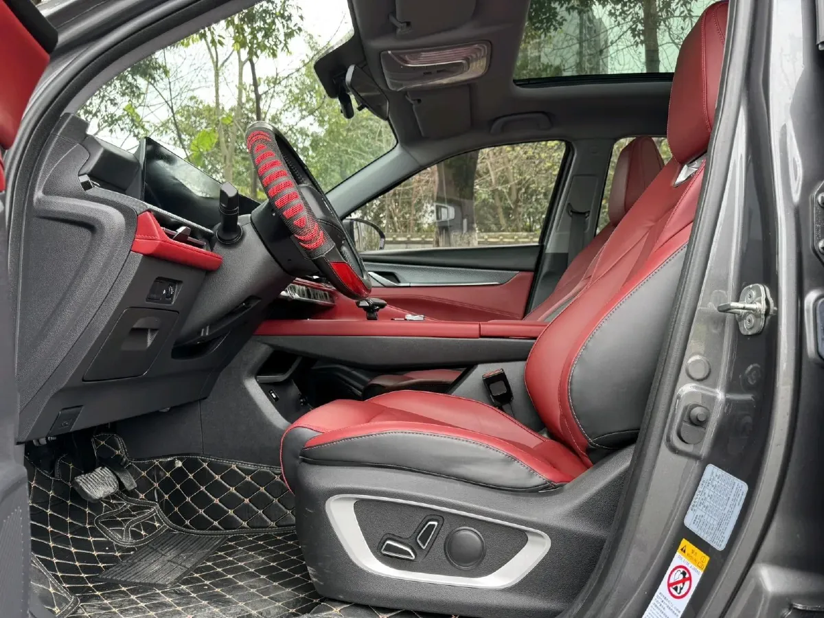 2022 ChangAn CS75 Plus 1.5T 178HP L4 6AT,autocango,china used car exporter,china ev exporter,chinese used car exporter,chinese used ev exporter