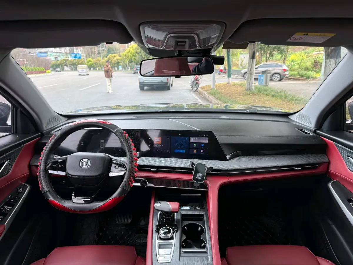 2022 ChangAn CS75 Plus 1.5T 178HP L4 6AT,autocango,china used car exporter,china ev exporter,chinese used car exporter,chinese used ev exporter