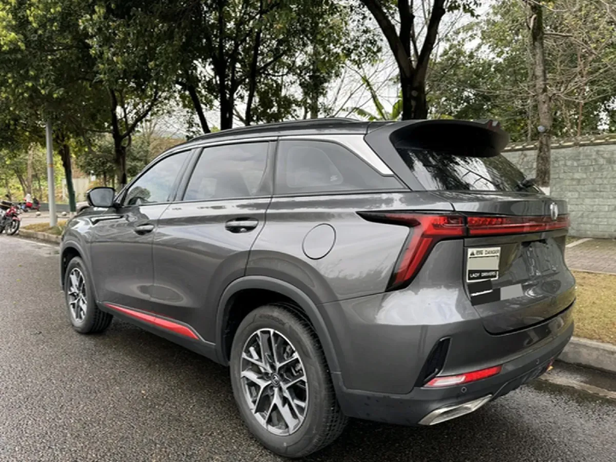 2022 ChangAn CS75 Plus 1.5T 178HP L4 6AT,autocango,china used car exporter,china ev exporter,chinese used car exporter,chinese used ev exporter