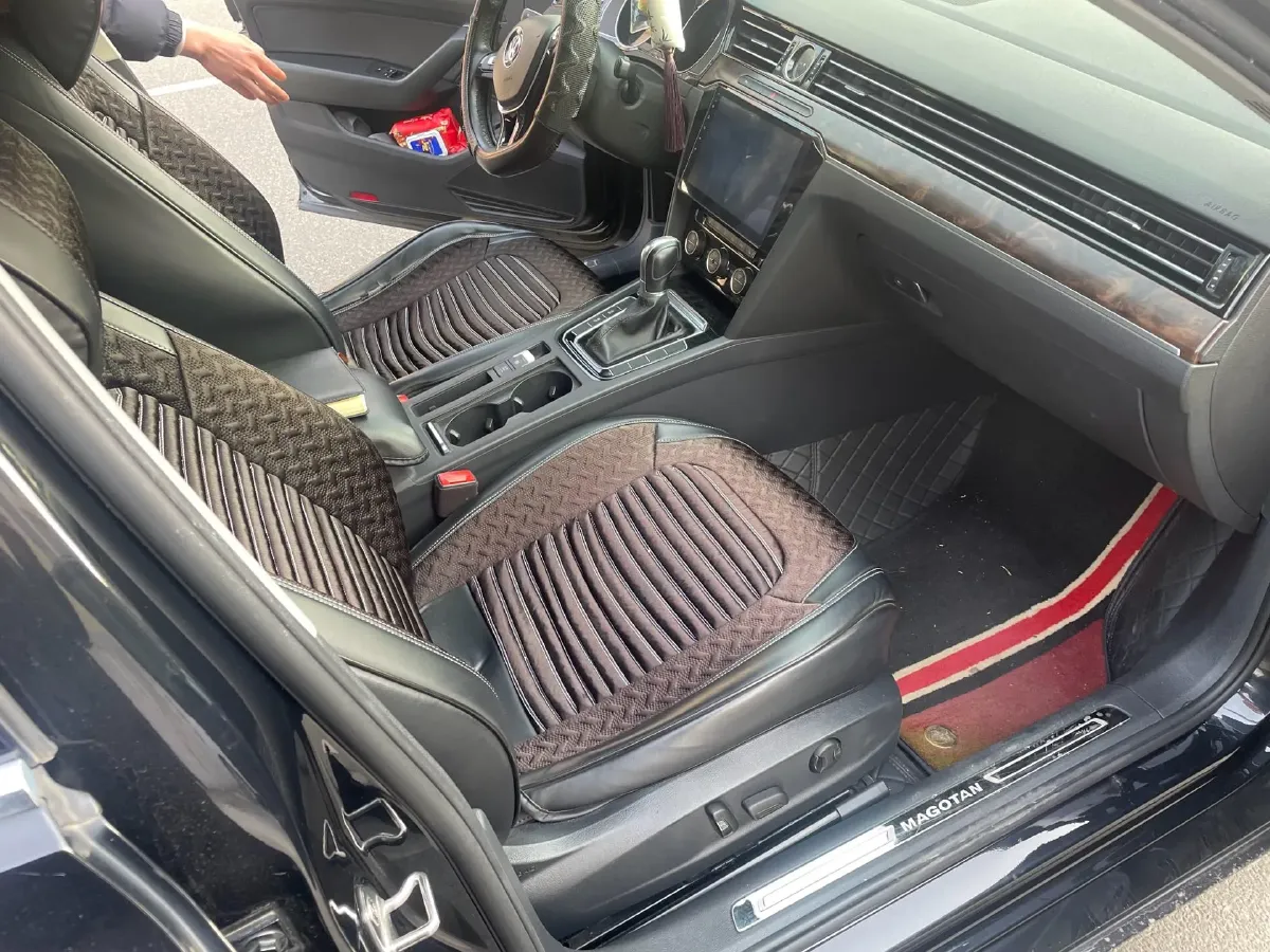 2018 Volkswagen Magotan 1.8T 180HP L4 7DCT,autocango,china used car exporter,china ev exporter,chinese used car exporter,chinese used ev exporter