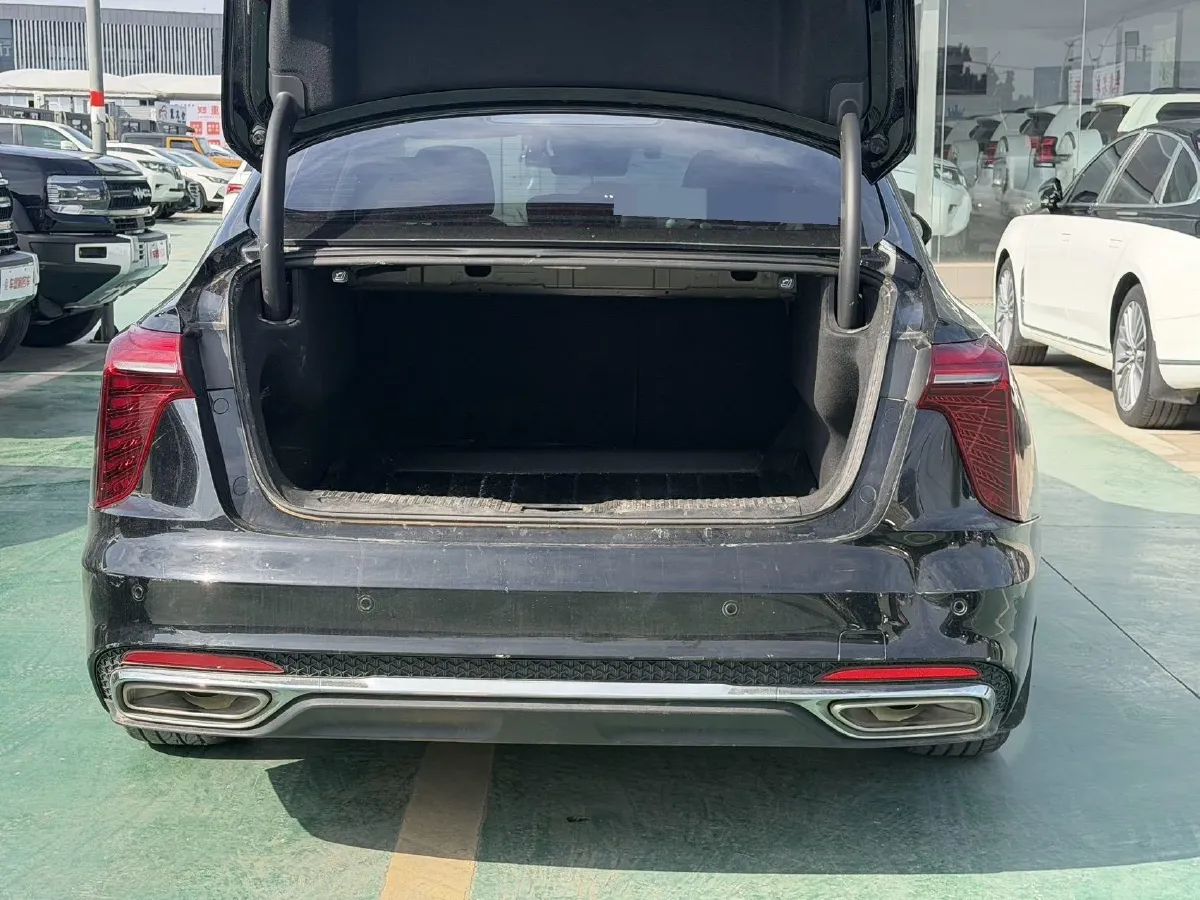 2024 HongQi H5 2.0T 224HP L4 8AT,autocango,china used car exporter,china ev exporter,chinese used car exporter,chinese used ev exporter