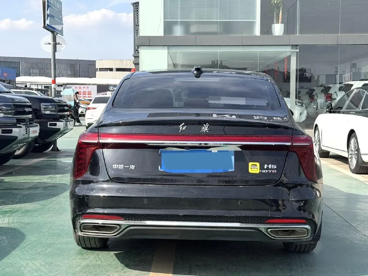 2024 HongQi H5 2.0T 224HP L4 8AT,autocango,china used car exporter,china ev exporter,chinese used car exporter,chinese used ev exporter