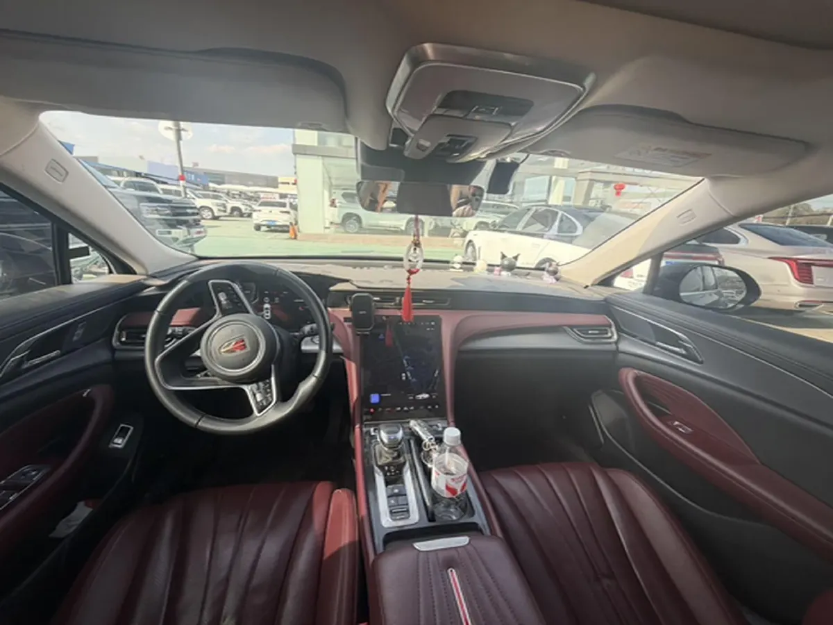 2024 HongQi H5 2.0T 224HP L4 8AT,autocango,china used car exporter,china ev exporter,chinese used car exporter,chinese used ev exporter