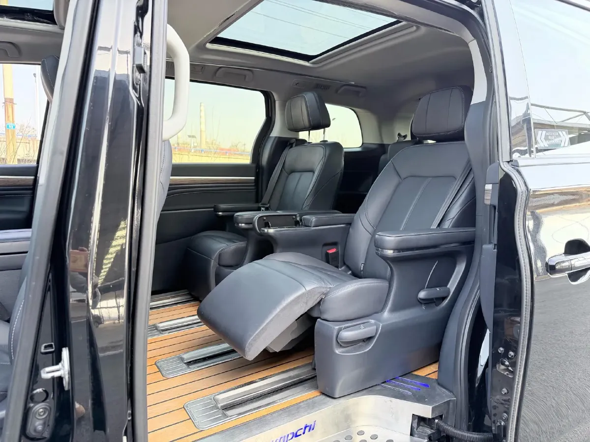 2021 GAC Trumpchi M8 2.0T 252HP L4 8AT,autocango,china used car exporter,china ev exporter,chinese used car exporter,chinese used ev exporter