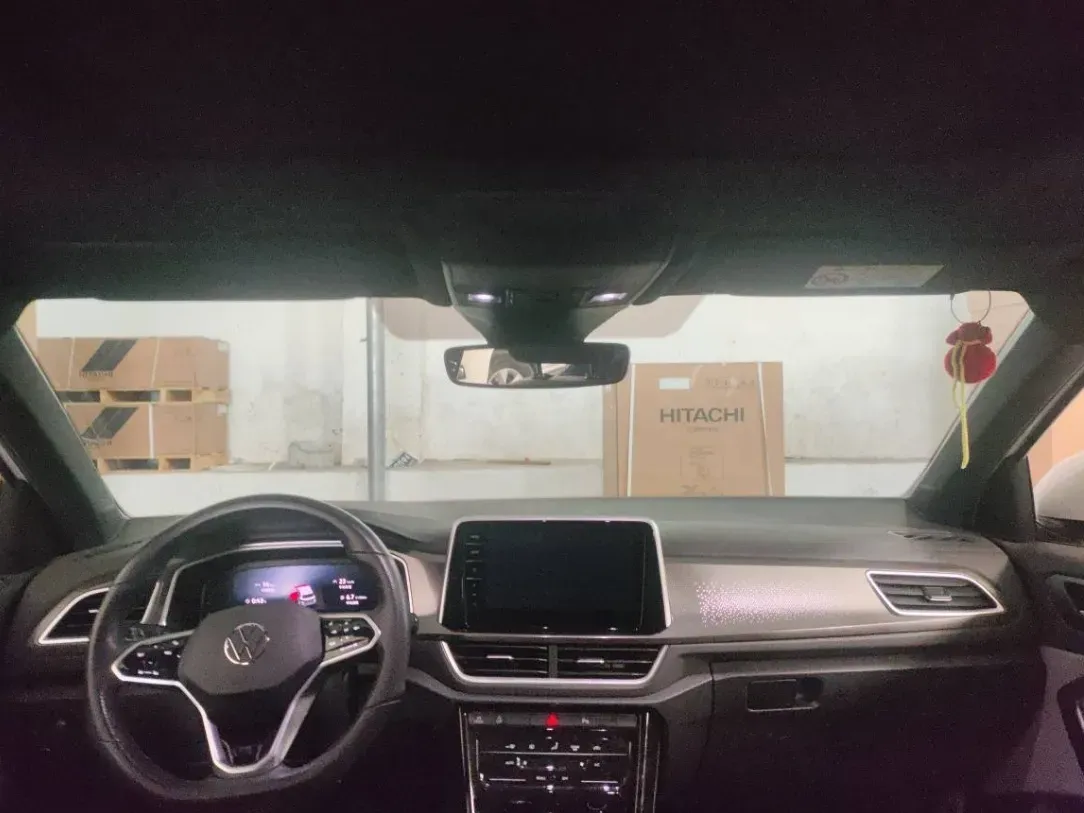 2023 Volkswagen T-Roc 1.5T 160HP L4 7DCT,autocango,china used car exporter,china ev exporter,chinese used car exporter,chinese used ev exporter