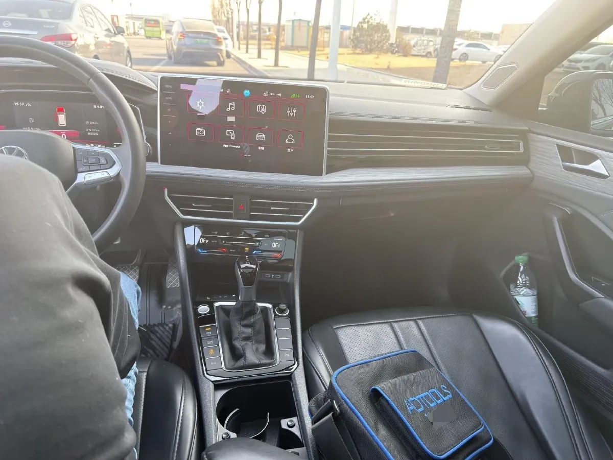 2023 Volkswagen Sagitar 1.4T 150HP L4 7DCT,autocango,china used car exporter,china ev exporter,chinese used car exporter,chinese used ev exporter