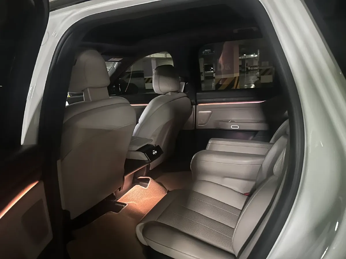 2023 NIO ES8 BEV 75KWH,autocango,china used car exporter,china ev exporter,chinese used car exporter,chinese used ev exporter