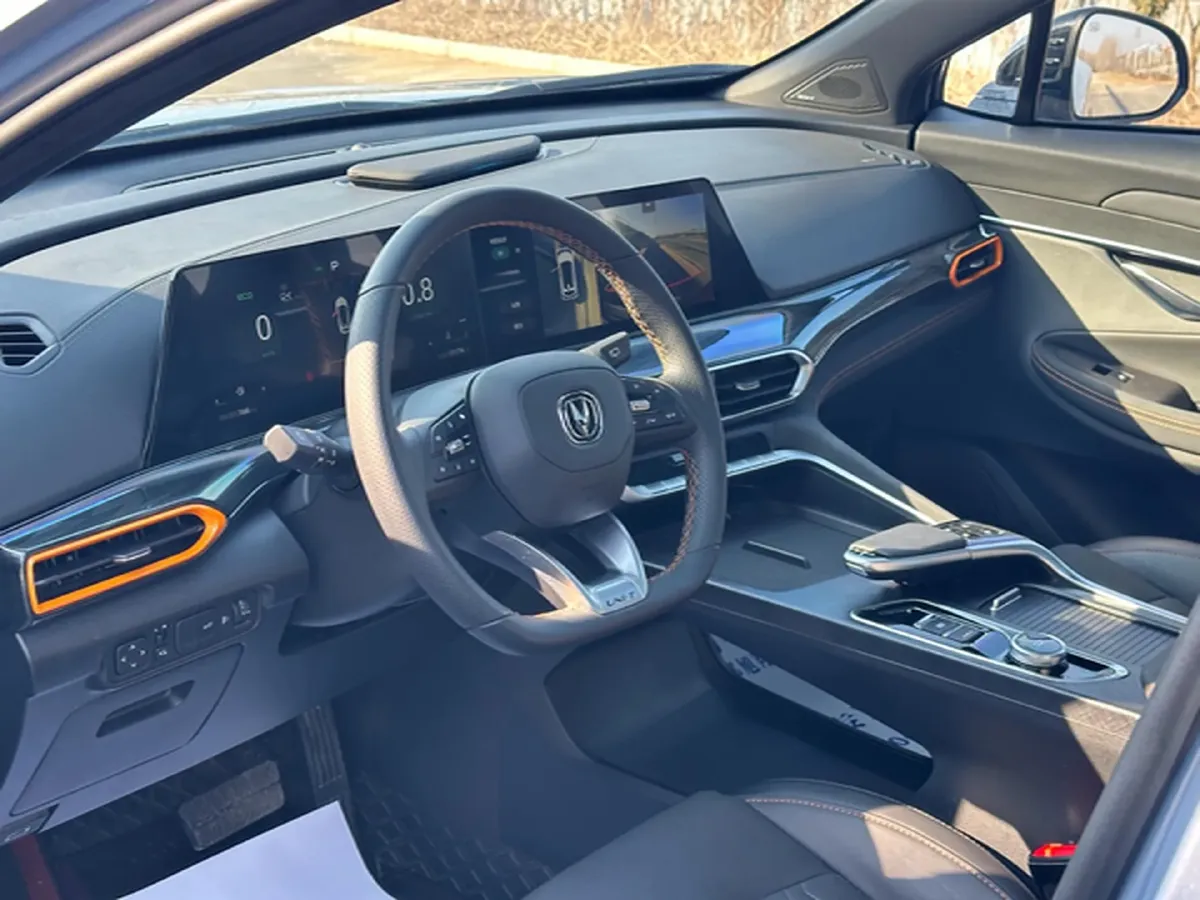 2022 ChangAn UNI-T 1.5T 188HP L4 7DCT,autocango,china used car exporter,china ev exporter,chinese used car exporter,chinese used ev exporter