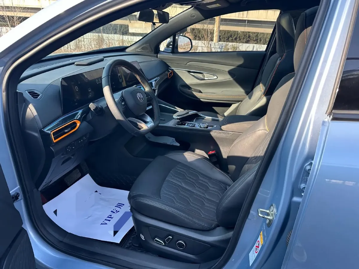 2022 ChangAn UNI-T 1.5T 188HP L4 7DCT,autocango,china used car exporter,china ev exporter,chinese used car exporter,chinese used ev exporter