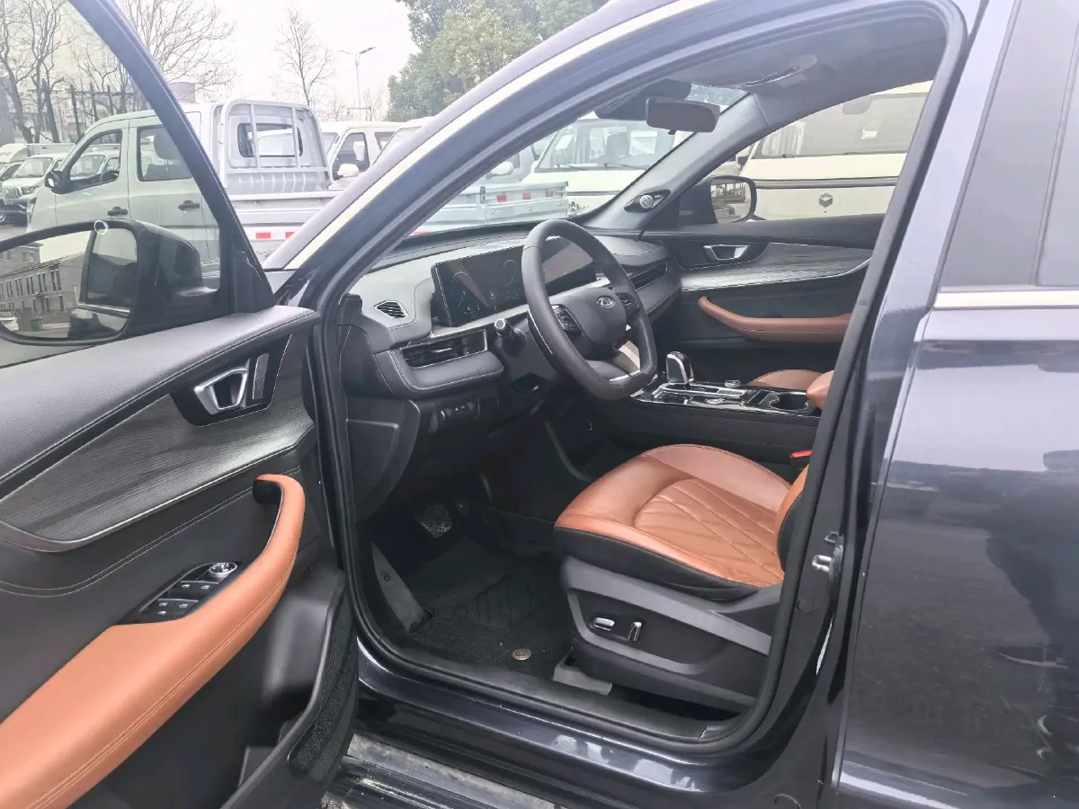 2022 Chery Tiggo 8 Plus 1.6T 197HP L4 7DCT,autocango,china used car exporter,china ev exporter,chinese used car exporter,chinese used ev exporter