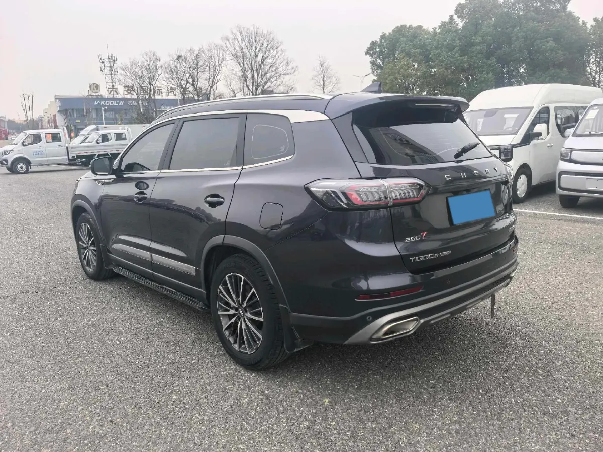 2022 Chery Tiggo 8 Plus 1.6T 197HP L4 7DCT,autocango,china used car exporter,china ev exporter,chinese used car exporter,chinese used ev exporter