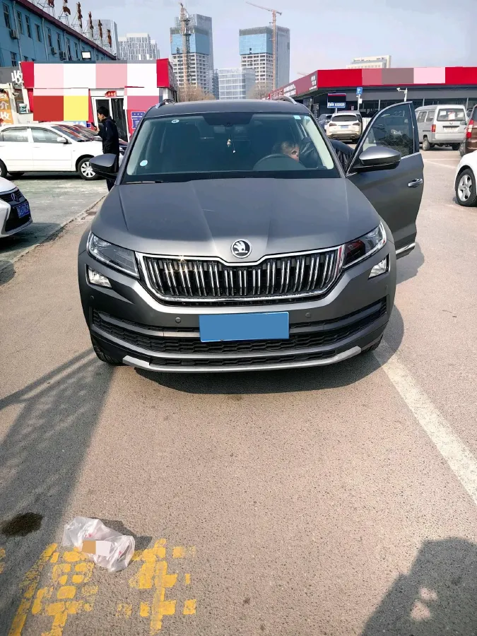 2018 Skoda Kodiak 2.0T 186HP L4 7DCT,autocango,china used car exporter,china ev exporter,chinese used car exporter,chinese used ev exporter